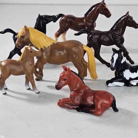Vintage ERTL Farm Animal Horse & Dog Figurines Set Of 11 Miniature Toys - Picture 3 of 10